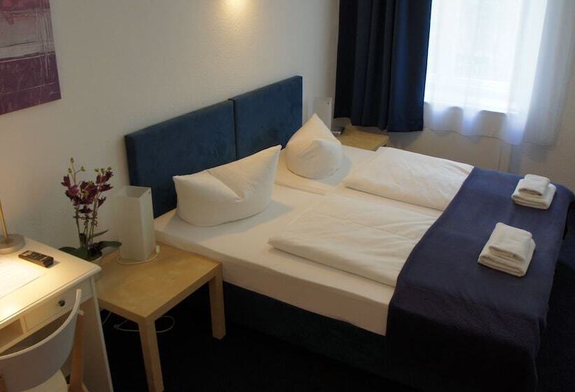 اتاق خانوادگی, Seifert Berlin Am Kurfürstendamm