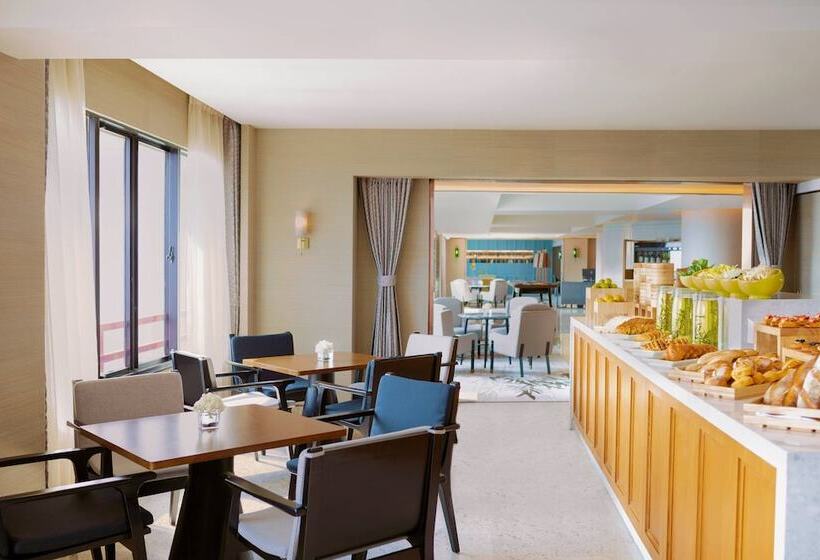 غرفة كلوب, The Portman Ritzcarlton, Shanghai