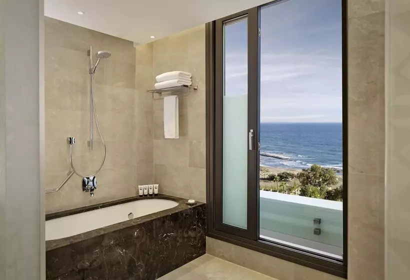 オーシャンビュースイート, Parklane, A Luxury Collection Resort & Spa, Limassol