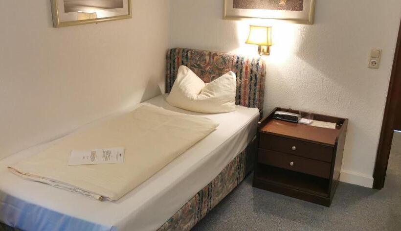 スタンダードシングルルーム, Heidehotel Soltauer Hof