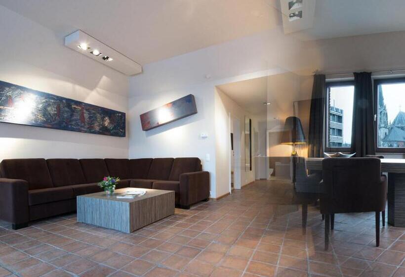 Люкс, Aquis Grana City