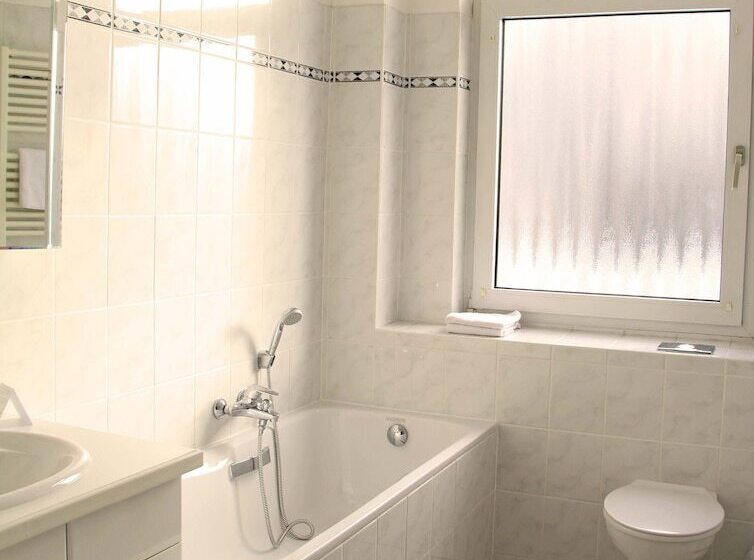 이코노미 싱글 룸, Bad Minden