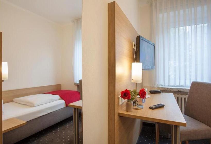 Standard Egyágyas Szoba, Celina Niederrheinischer Hof