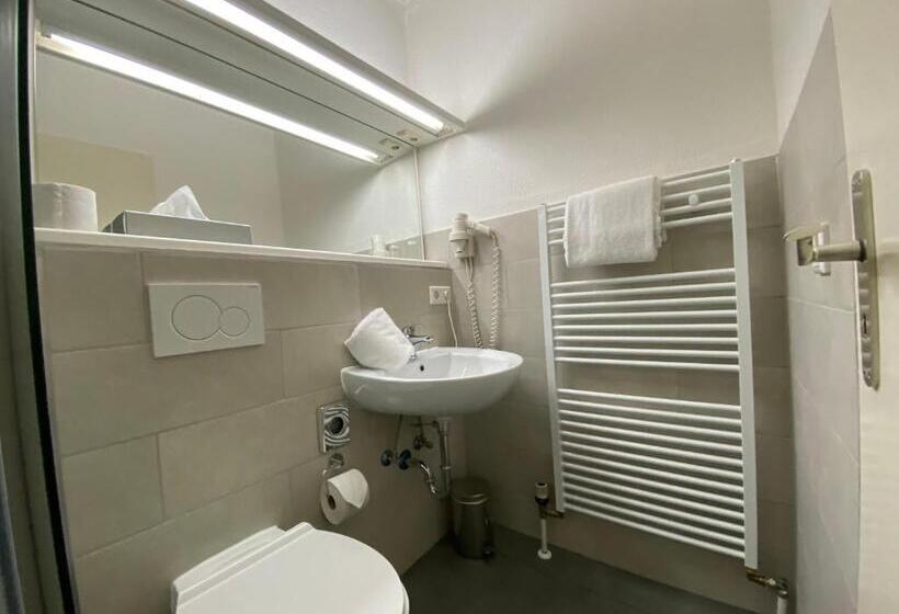 غرفة عائلية, Flensburger Hof