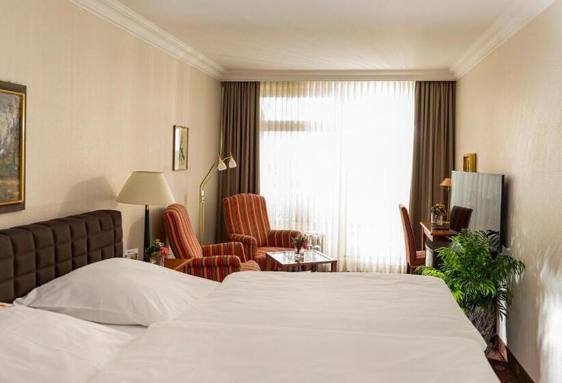 经典单人间, Grossfeld