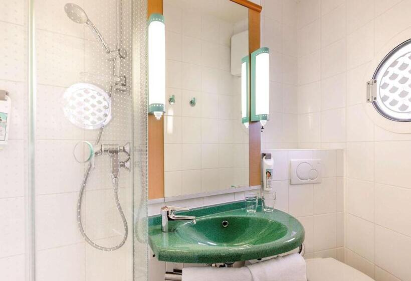 Номер Стандарт, B&b Hotel Essen Hbf