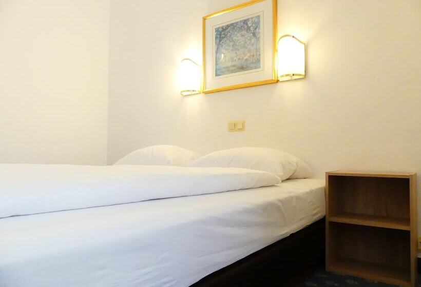 标准间, Konigshof The Arthouse