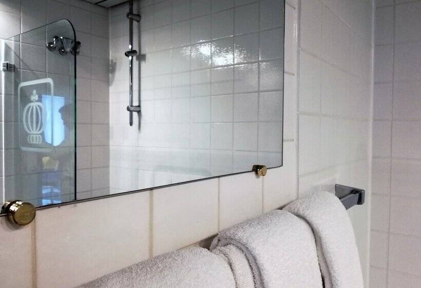 带2个卧室的套房, Konigshof The Arthouse