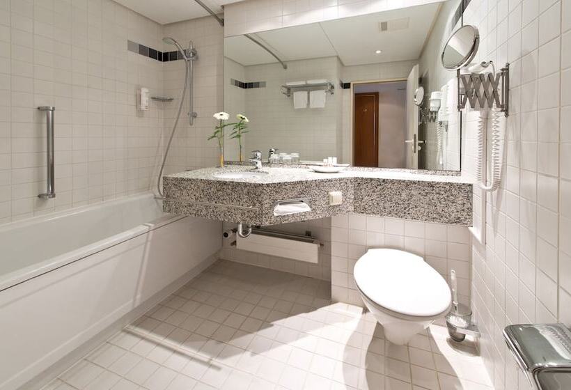 Номер Комфорт, Leonardo Hotel Köln Bonn Airport