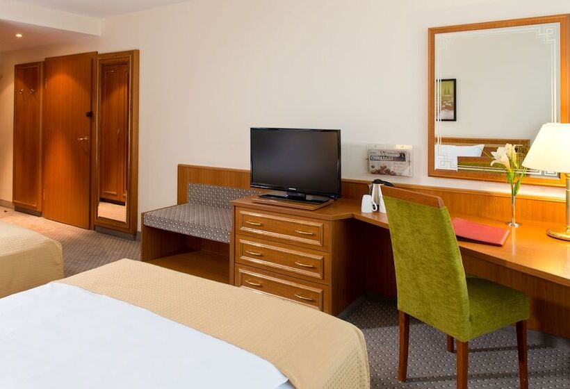 Номер Комфорт, Leonardo Hotel Köln Bonn Airport