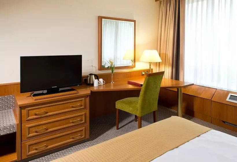 Comfort-huone, Leonardo Hotel Köln Bonn Airport