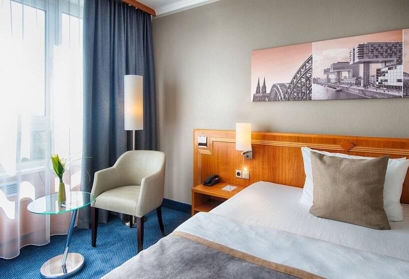 Номер Superior, Leonardo Hotel Köln Bonn Airport