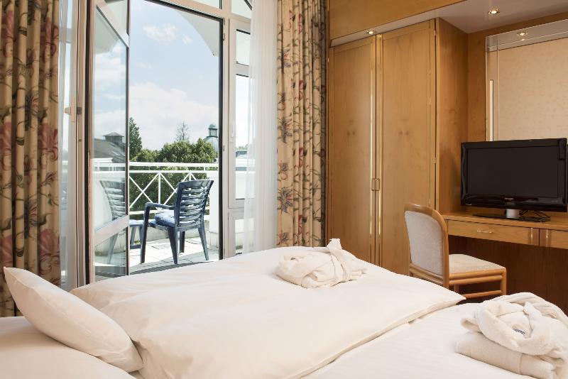 جناح جونيور, Maritim Hotel Bad Wildungen