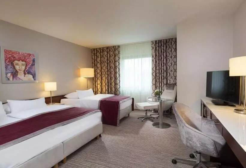 اتاق کلاسیک خانوادگی, Maritim Hotel Bonn
