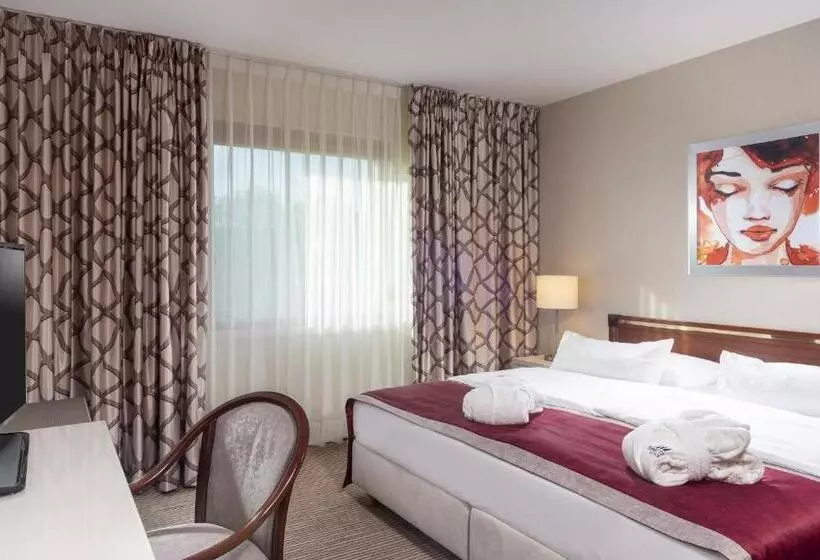 سوییت خانوادگی, Maritim Hotel Bonn