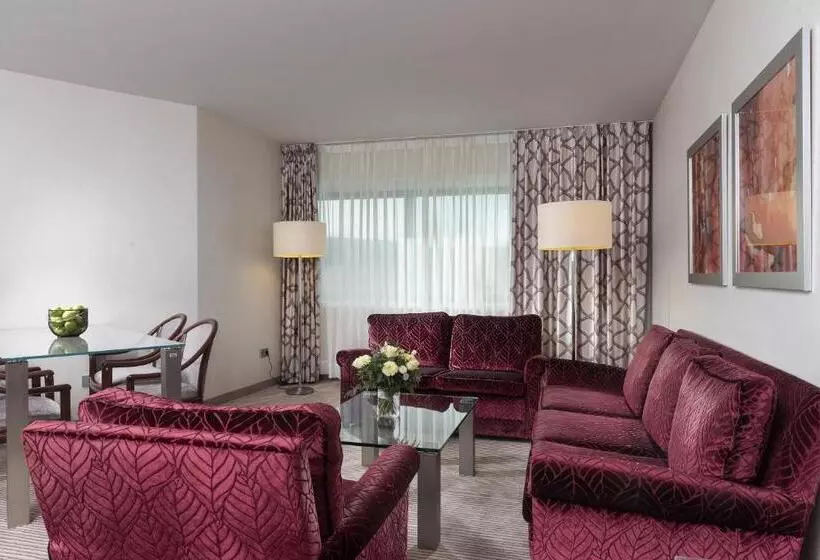 سوییت خانوادگی, Maritim Hotel Bonn