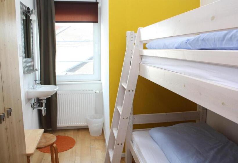 اتاق استاندارد با سرویس بهداشتی مشترک, Townside Hostel Bremen