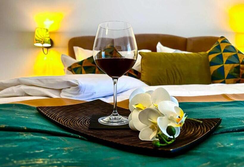 غرفة ديلوكس, Westermann