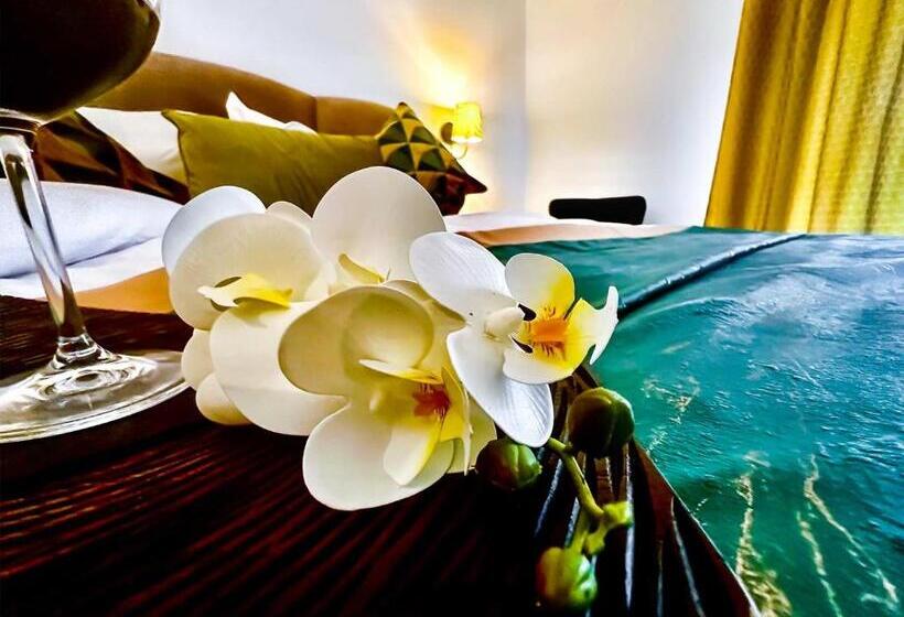 غرفة ديلوكس, Westermann