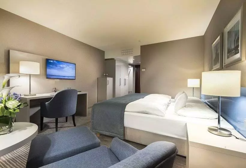 اتاق سوپریور, Maritim Hotel Bonn