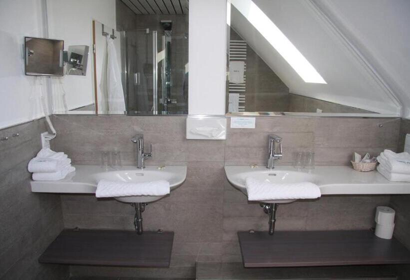 سوئیت 2 خوابه, Flörke