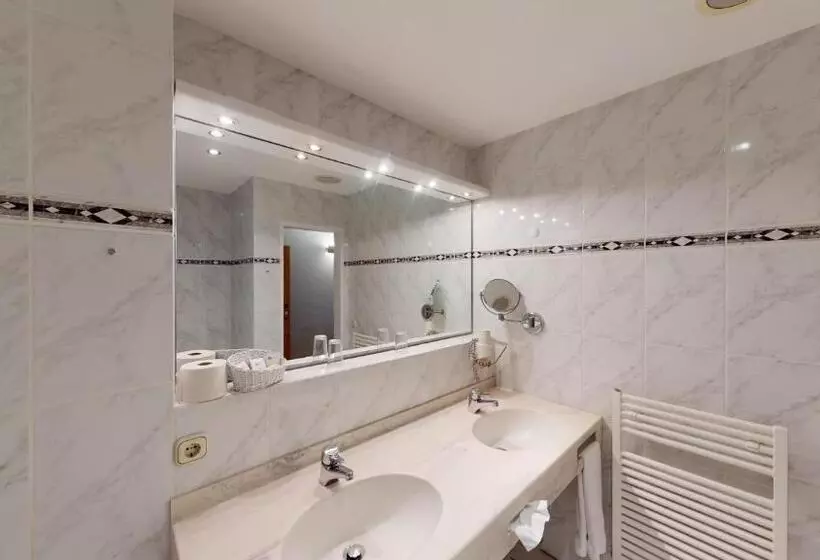 Superior-huone, Sporthotel Zum Hohen Eimberg