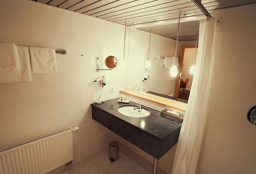 غرفة سوبيريور فردية, Adler Asperg