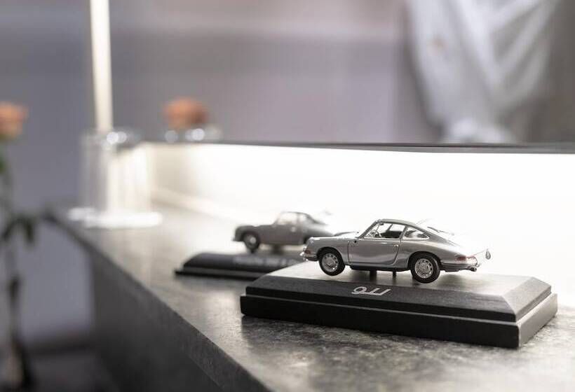 شقة غرفة واحدة, Adler Asperg