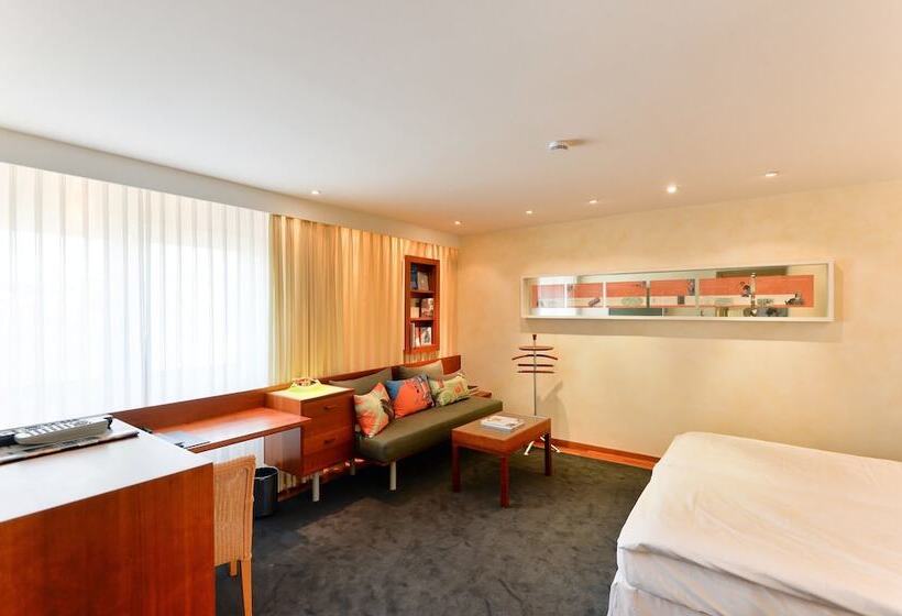 شقة غرفة واحدة, Adler Asperg