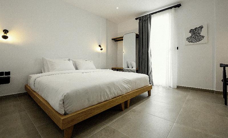 غرفة ديلوكس, Adler Asperg