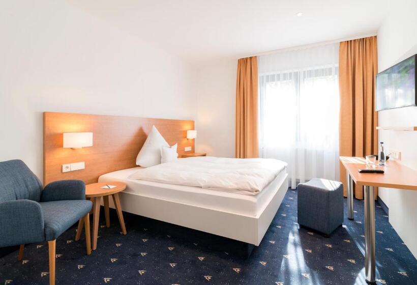 컴포트 싱글 룸, Adler Post