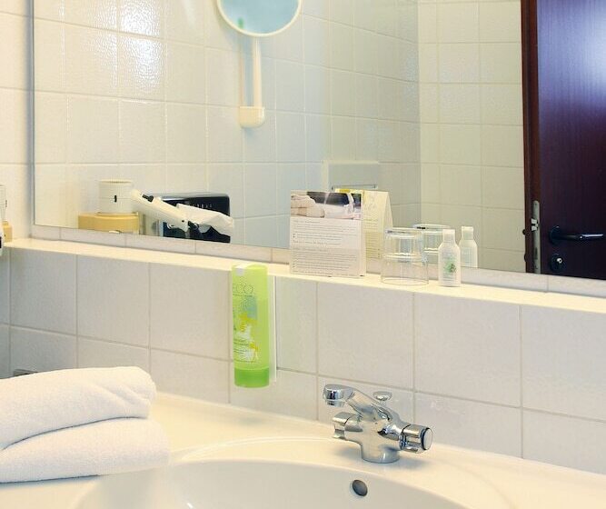 Quarto Deluxe Individual, An Der Therme