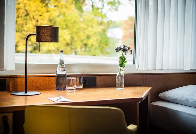 Номер Стандарт, Best Western Hotel Kaiserslautern