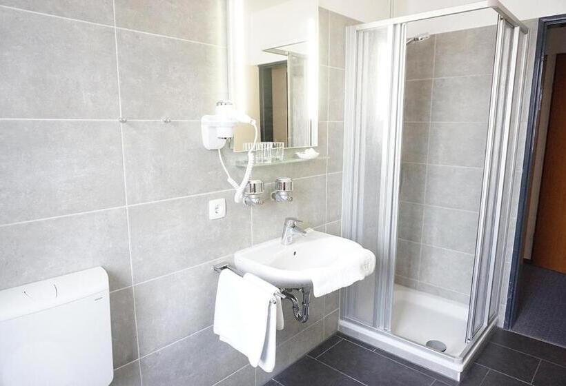 스탠다드 룸, Burgerhaus