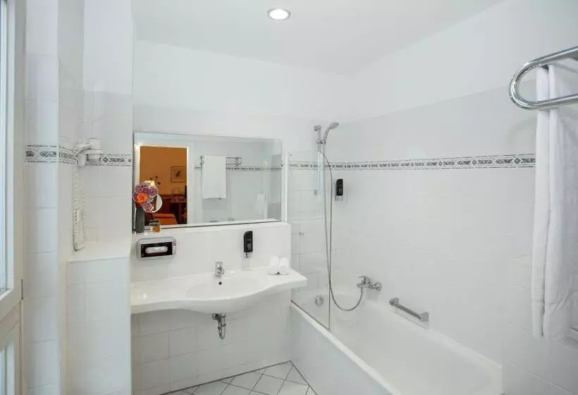 اتاق استاندارد سه نفره, Centro Hotel National Frankfurt, Trademark Collection By Wyndham
