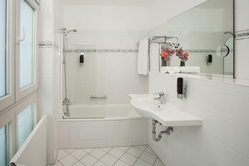 标准三人间, Centro Hotel National Frankfurt, Trademark Collection By Wyndham