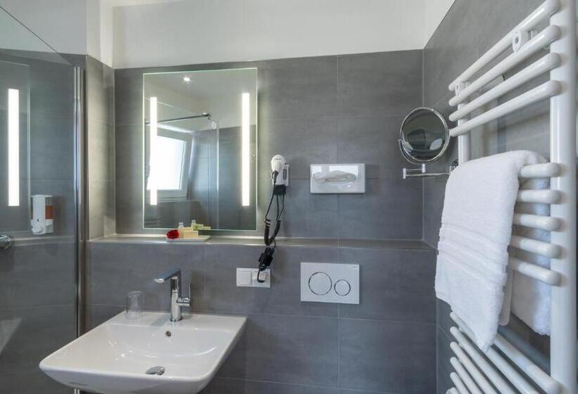 חדר סטנדרט יחיד, Elysee