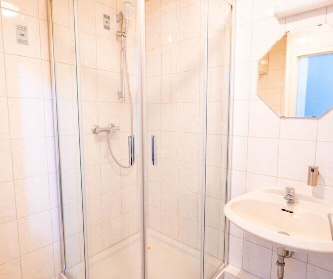 スタンダードルーム, Espenlaub