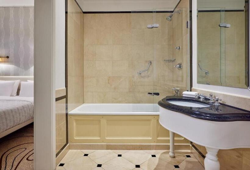 스탠다드 룸 킹사이즈 침대, Le Méridien Frankfurt