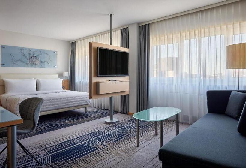 اتاق لوکس با تخت بزرگ, Le Méridien Frankfurt