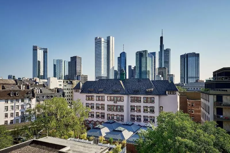 景色の見えるスーペリアルーム, Le Méridien Frankfurt