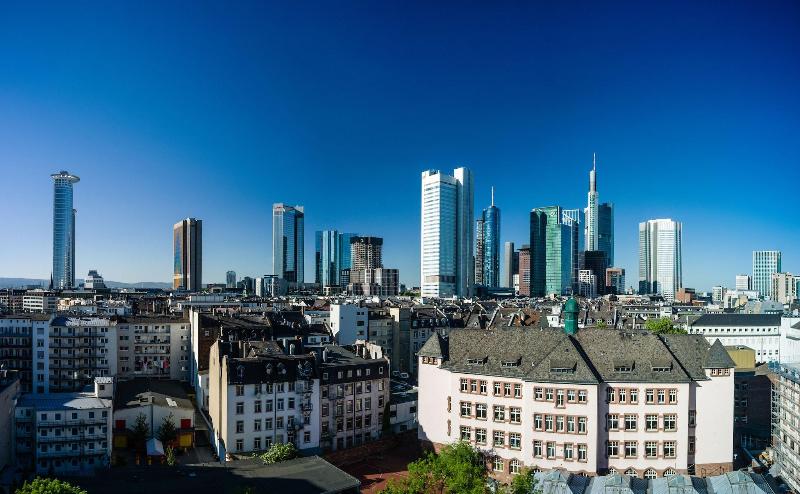 اتاق لوکس با تخت بزرگ, Le Méridien Frankfurt