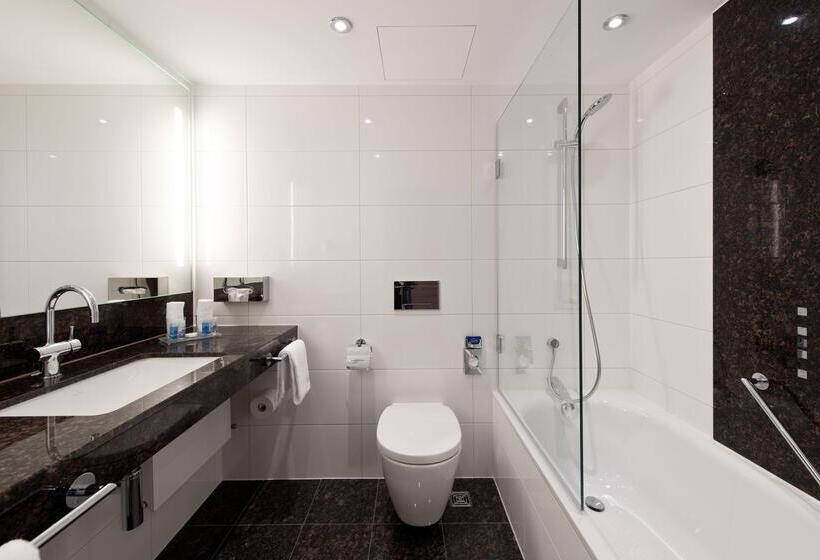 جناح, Maritim Hotel Darmstadt