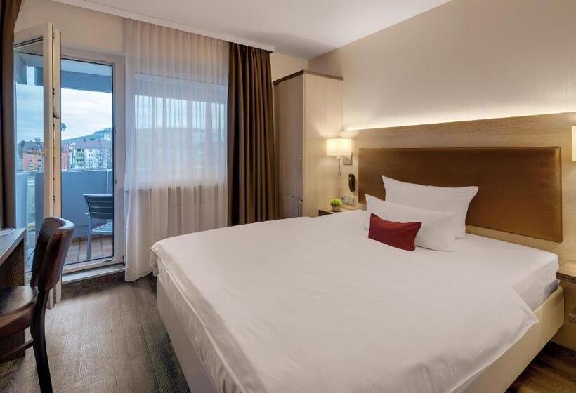 经典单人间, Newton Heilbronn