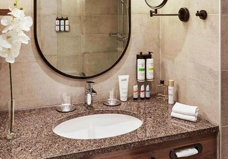 Habitació Superior, Pullman Stuttgart Fontana