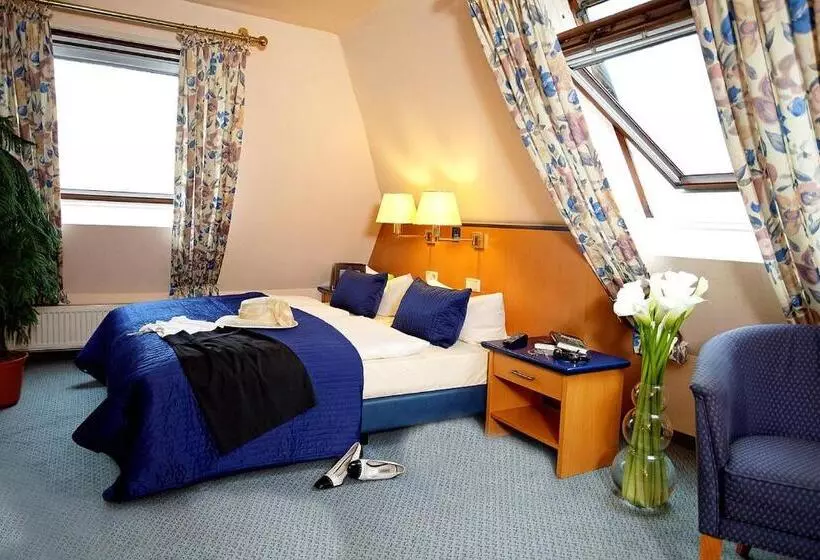 リバービュースタンダードルーム, Rheinhotel Vier Jahreszeiten Bad Breisig
