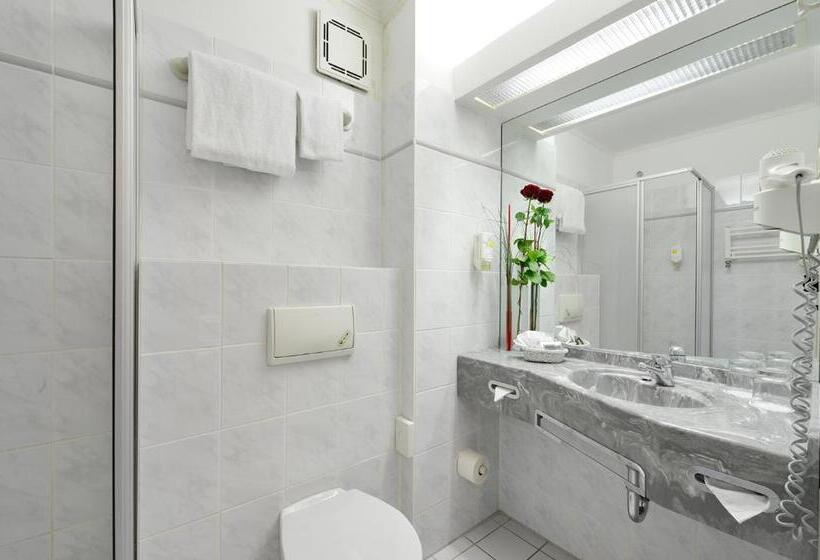 غرفة قياسية فردية مزودة بشُرفة, Rheinhotel Vier Jahreszeiten Bad Breisig