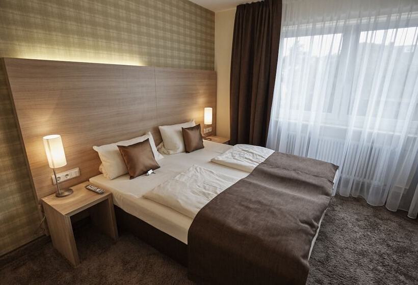 Номер Стандарт, Central Hotel Ringhotel Rüdesheim