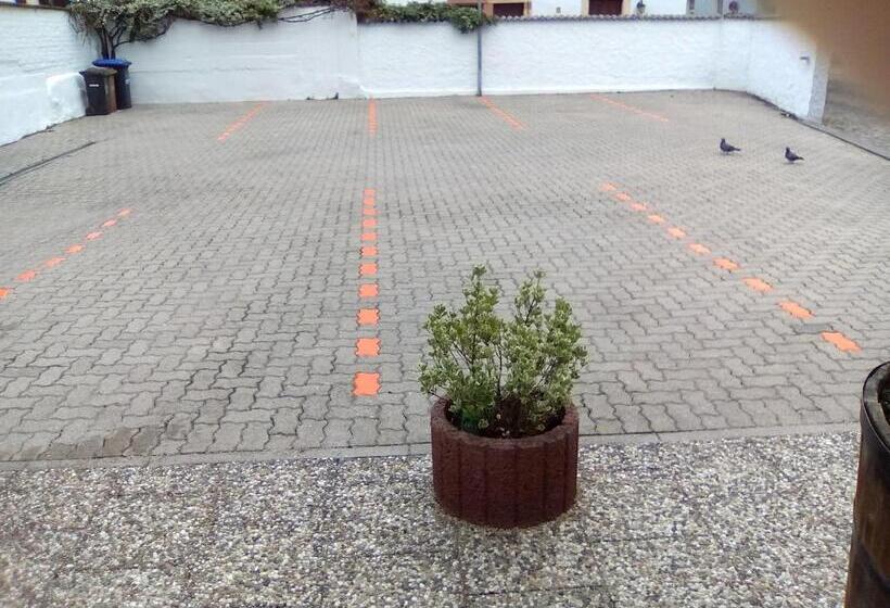 标准间, Trutzpfaff