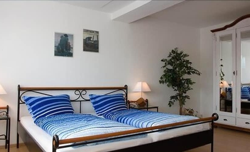 스탠다드 룸, Zur Post